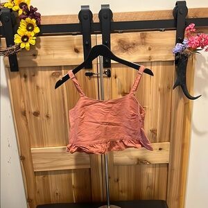 &merci Brick Ruffle Hem Linen Crop Top